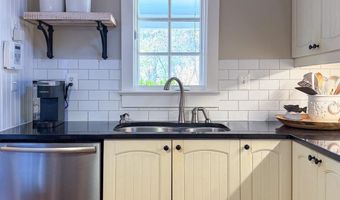 560 RICHMOND Rd, Amissville, VA 20106