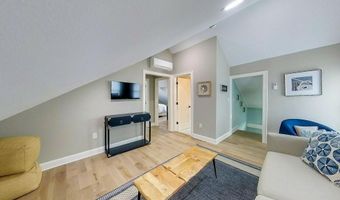 30 Prospect Hl 2, Newport, RI 02840