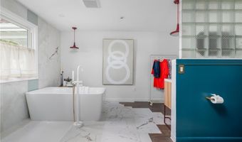 104 Kay Blvd, Newport, RI 02840