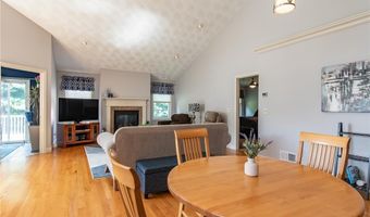 5 Sweet Corn Dr, Cranston, RI 02921
