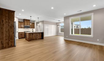 912 SE 35TH St, Battle Ground, WA 98604
