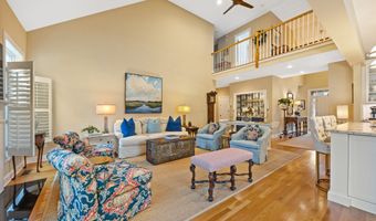 305 Richmond Glen Dr, Cheshire, CT 06410