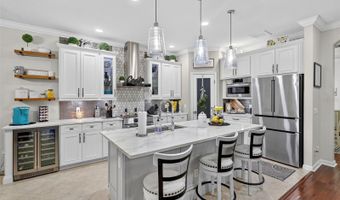 145 SILVER FALLS Dr, Apollo Beach, FL 33572