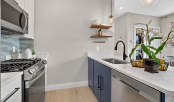 1102 STAPLES St NE #301, Washington, DC 20002