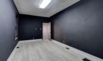 827 N HOWARD St, Baltimore, MD 21201