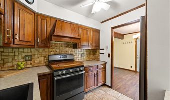 583 Sherwood Dr, Aurora, OH 44202