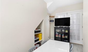 845 Main St 1, East Greenwich, RI 02818