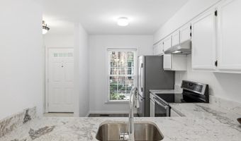 2410 S WALTER REED Dr 2, Arlington, VA 22206