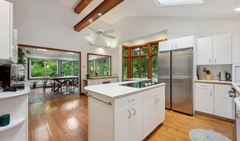 10 Pleasant Point Rd, Branford, CT 06405