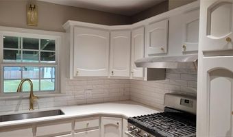 1811 S Broadway Blvd, Ada, OK 74820