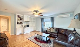 24 High St, Middletown, RI 02842