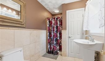 1799 Old Louisquisset Pike, Lincoln, RI 02865