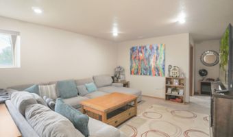 1306 S 12th St, Aberdeen, SD 57401