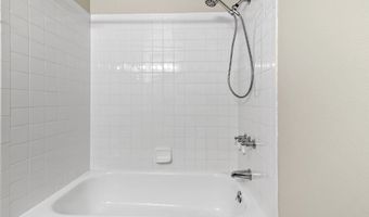 11300 FINNEGANS Way, Oregon City, OR 97045