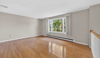2 Spice Bush Ln, Branford, CT 06405