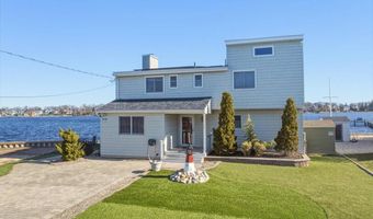 32 Cove Rd W, Bayville, NJ 08721