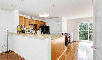 10 Oyster Bay Rd H, Absecon, NJ 08201