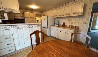 1918 Grant Rd, Wickliffe, OH 44092