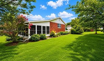 32 W Sylvan Dr, Allen, PA 18067