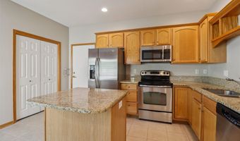 3613 NE Cottonwood Ln, Ankeny, IA 50021