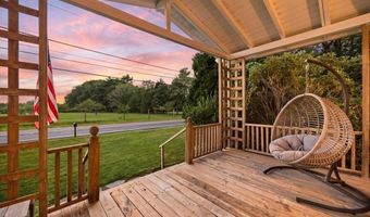 544 Main St, Acushnet, MA 02743
