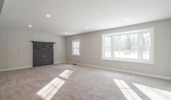 437 Chester Rd, Auburn, NH 03032