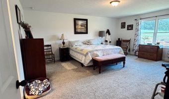 8488 E ASH Rd, Bloomfield, IN 47424