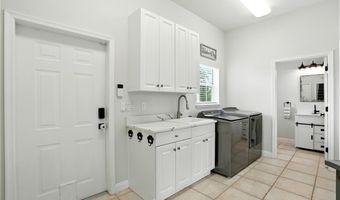 16300 Forest Mist Ct, Alva, FL 33920