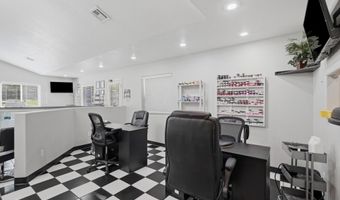 32 Throneberry Trl, Anderson, MO 64831