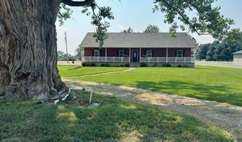 184 S 1st St W, Cowley, WY 82420
