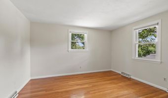 21 Cherokee Rd, Acton, MA 01720