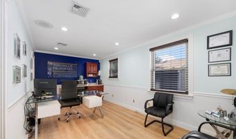 15 Thomas St, North Providence, RI 02911