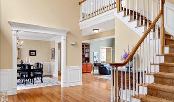 3 RAYMOND Ln, Belle Mead, NJ 08502