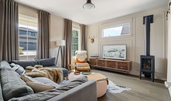 2608 NW Compass Corner Loop, Bend, OR 97703