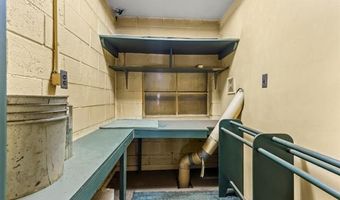 16136 White Ave, Allen Park, MI 48101