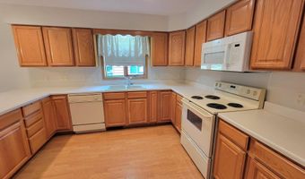 2710 Railroad Cir, Aberdeen, SD 57401