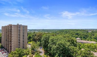 307 YOAKUM Pkwy 1506, Alexandria, VA 22304