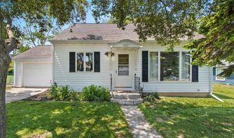 1317 DIVISION St, Algoma, WI 54201