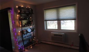 700 Broadway 22, Amityville, NY 11701