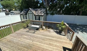 92 Woodland Dr, Aberdeen, NJ 07735