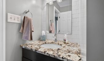 19 Midway Dr, Albany, NY 12205