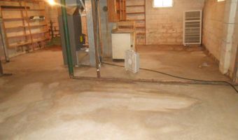 311 W Sycamore St, Abbotsford, WI 54405