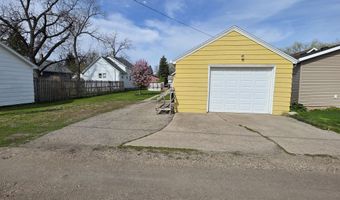 418 N Lloyd St, Aberdeen, SD 57401