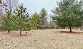 922 Elk Ave, Adams, WI 53910