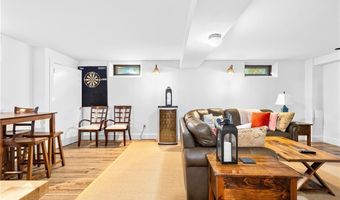 138 Carroll Ave, Newport, RI 02840