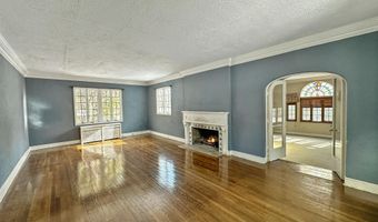 112 Oxford Pl, Bergenfield, NJ 07621