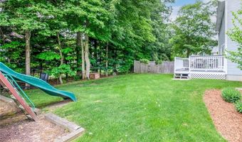 63 Derbyshire Dr, Cranston, RI 02921