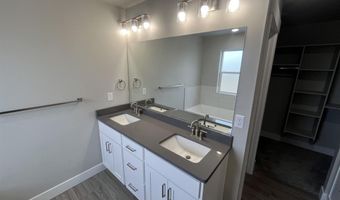 5590 Trueman St #D, Chubbuck, ID 83202