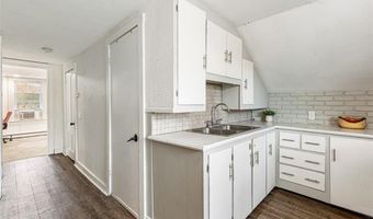 27 Dean Ave, Johnston, RI 02919