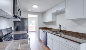 5766 VILLAGE GREEN Dr 10/5766, Alexandria, VA 22309